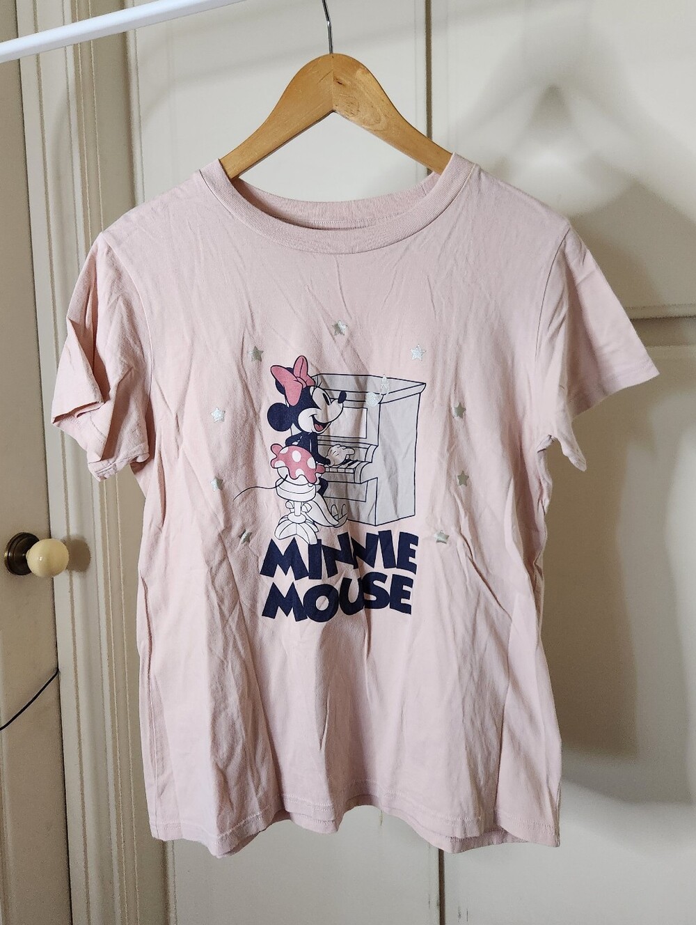 Uniqlo and Disney collab minnie mouse pink tshirt top
